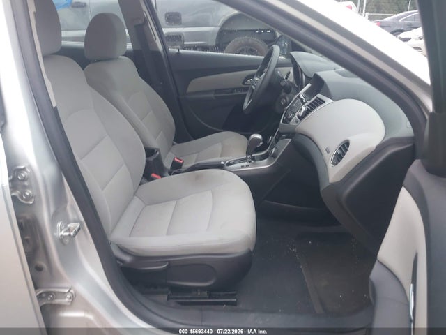 2015 Chevrolet CRUZE 1LT AUTO — фото 5