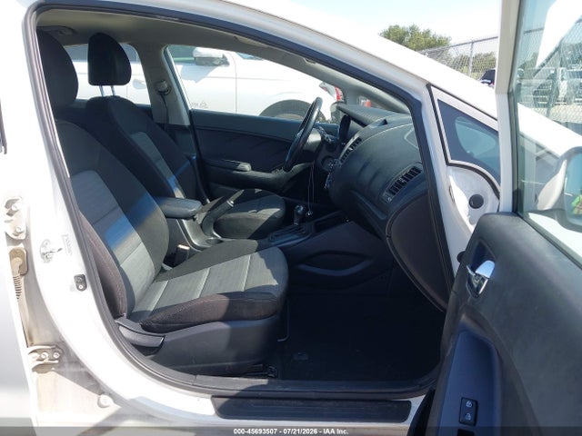 صورة 5 لـ 2014 KIA FORTE EX