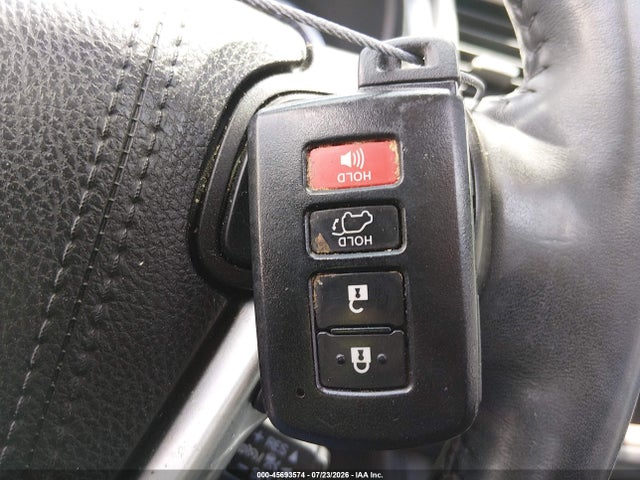 2019 TOYOTA HIGHLANDER HYBRID XLE 11