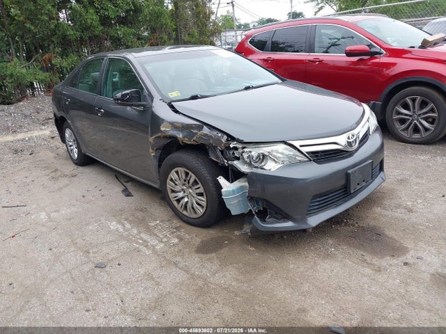 2013 TOYOTA CAMRY LE