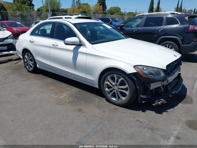 2015 MERCEDES-BENZ C 300 