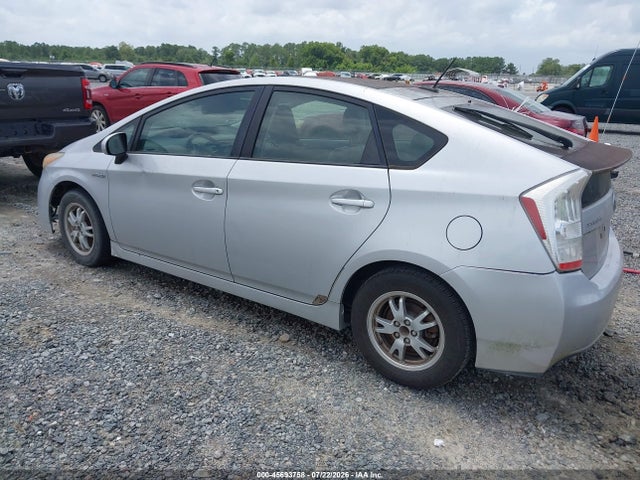 2010 Toyota PRIUS IV — фото 3