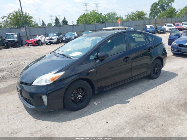 صورة 2 لـ 2014 Toyota PRIUS TWO