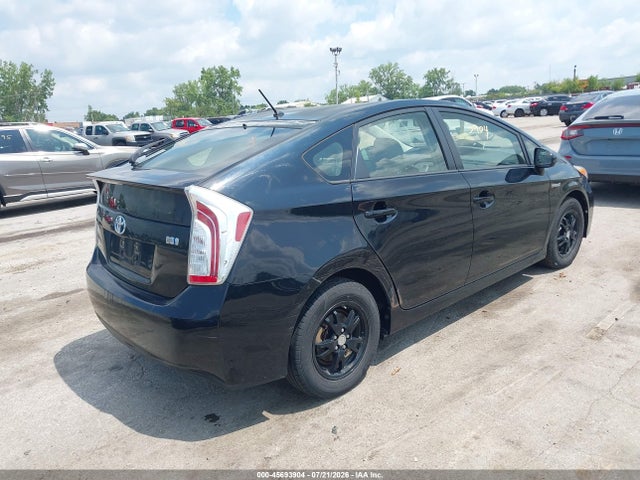 صورة 4 لـ 2014 Toyota PRIUS TWO