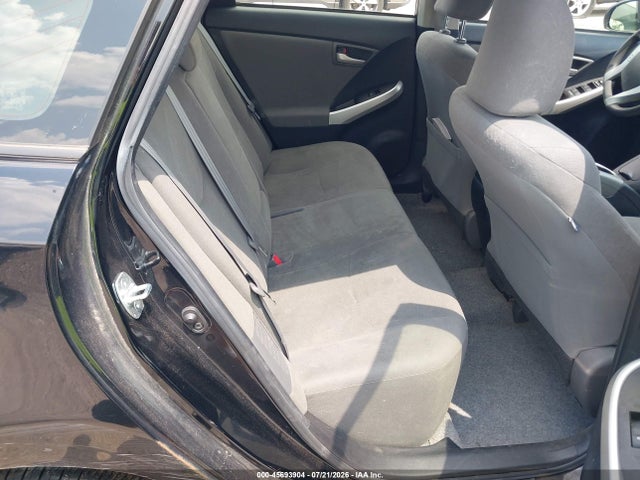 صورة 8 لـ 2014 Toyota PRIUS TWO