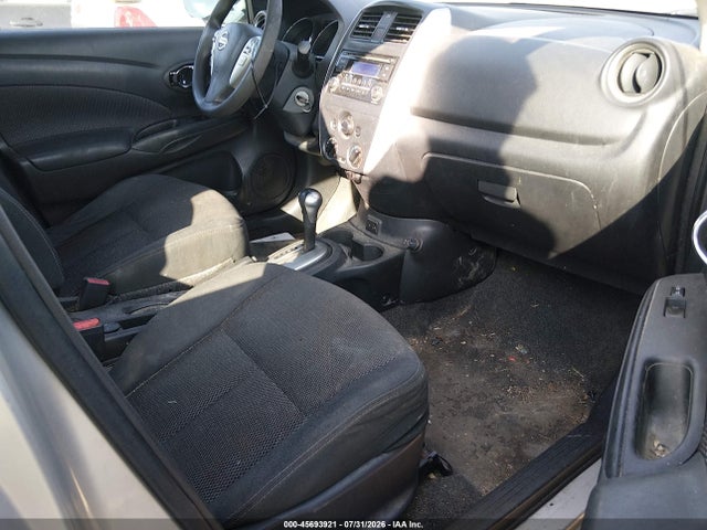 2017 Nissan VERSA 1.6 SV photo 5