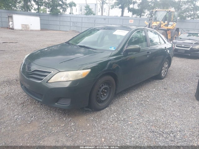 2010 Toyota CAMRY LE 照片 2