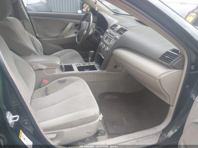 2010 Toyota CAMRY LE 照片 5