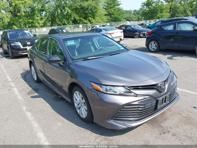 2018 TOYOTA CAMRY LE