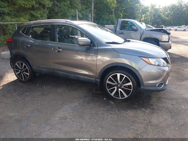 2017 NISSAN ROGUE SL