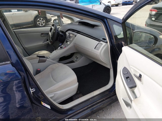 2014 Toyota PRIUS THREE 照片 5