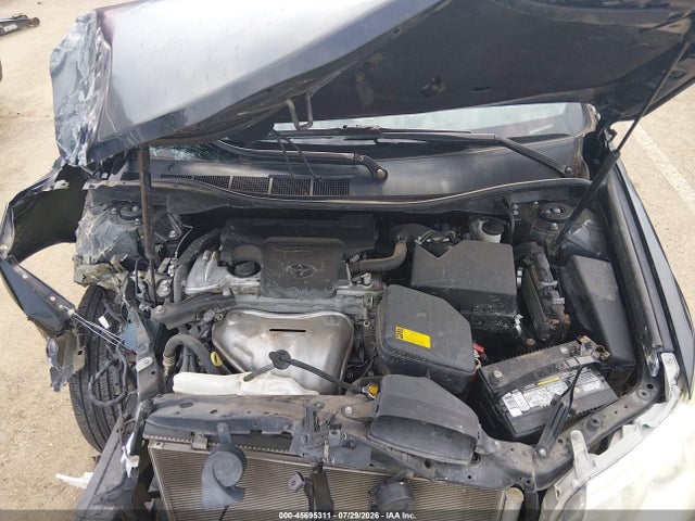 2014 Toyota CAMRY L photo 10