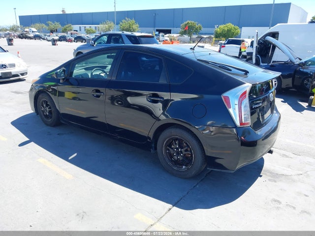 2014 Toyota PRIUS TWO — фото 3