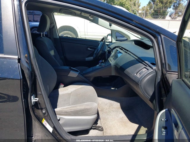 2014 Toyota PRIUS TWO — фото 5