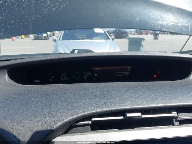 2014 Toyota PRIUS TWO — фото 7