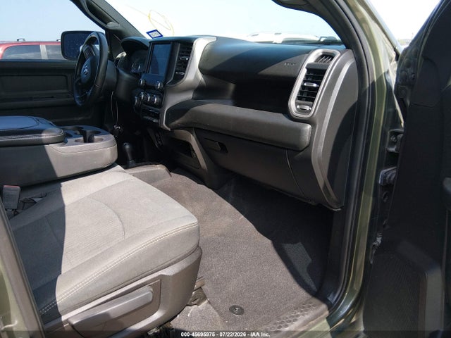 صورة 5 لـ 2022 RAM 2500 TRADESMAN 4X4 6'4 BOX