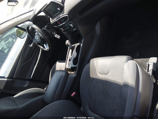 2019 HYUNDAI SANTA FE SE 5