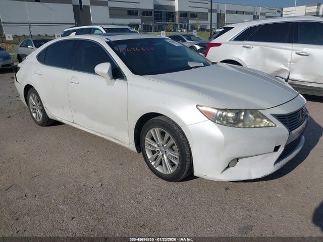 2013 LEXUS ES 