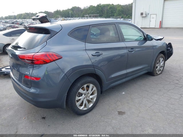 2021 HYUNDAI TUCSON SE 4