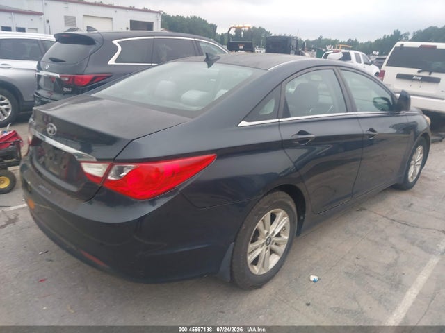 2013 Hyundai SONATA GLS 照片 4