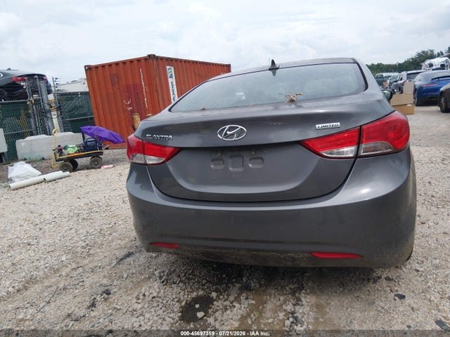 صورة 6 لـ 2013 Hyundai ELANTRA GLS