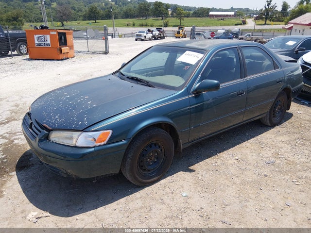 1998 Toyota CAMRY LE 照片 2