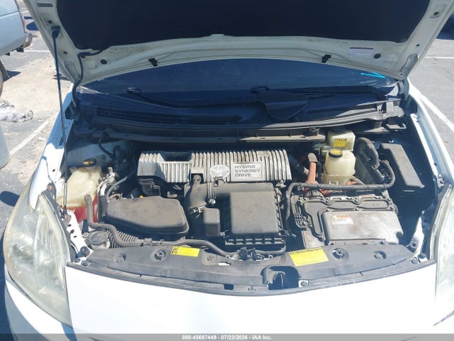 2010 Toyota PRIUS III — фото 10