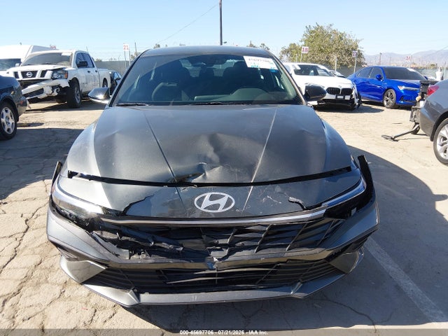 صورة 11 لـ 2026 Hyundai ELANTRA SEL SPORT