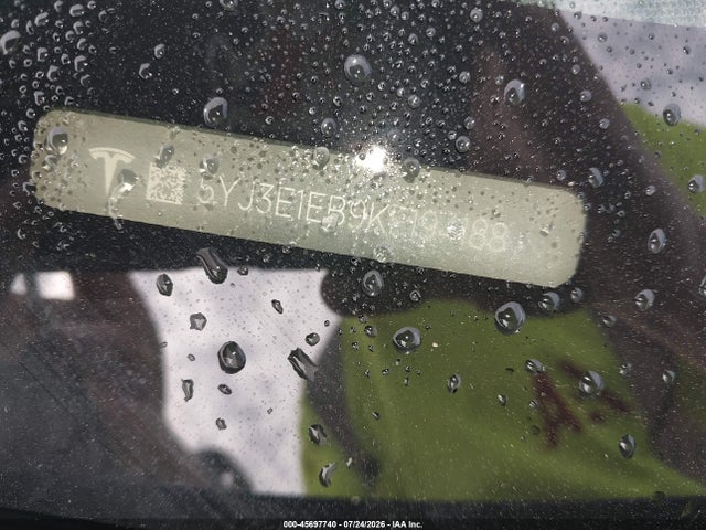 2019 TESLA MODEL 3 LONG RANGE/PERFORMANCE 9