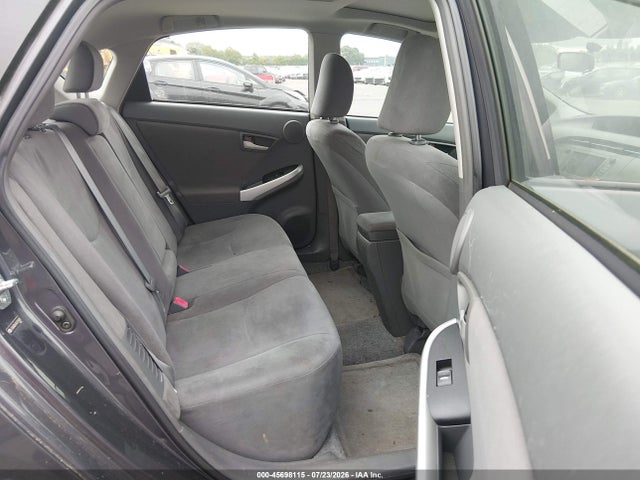 2010 Toyota PRIUS III — фото 8