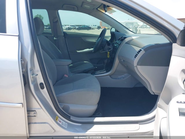 2010 Toyota COROLLA LE 照片 5