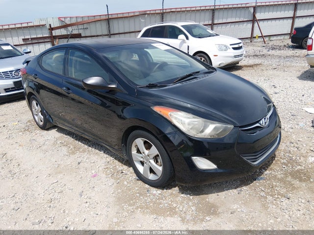 2013 HYUNDAI ELANTRA 