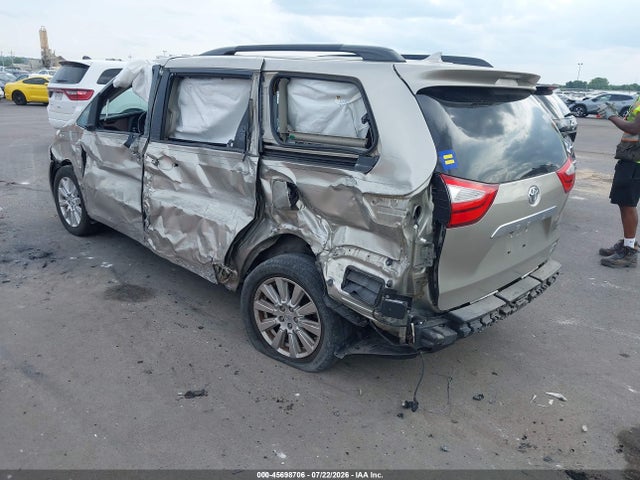 2017 TOYOTA SIENNA LIMITED 7 PASSENGER