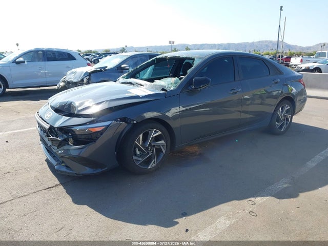 صورة 2 لـ 2025 Hyundai ELANTRA SEL SPORT