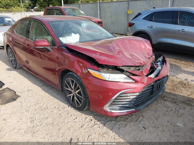 2022 TOYOTA CAMRY XLE HYBRID