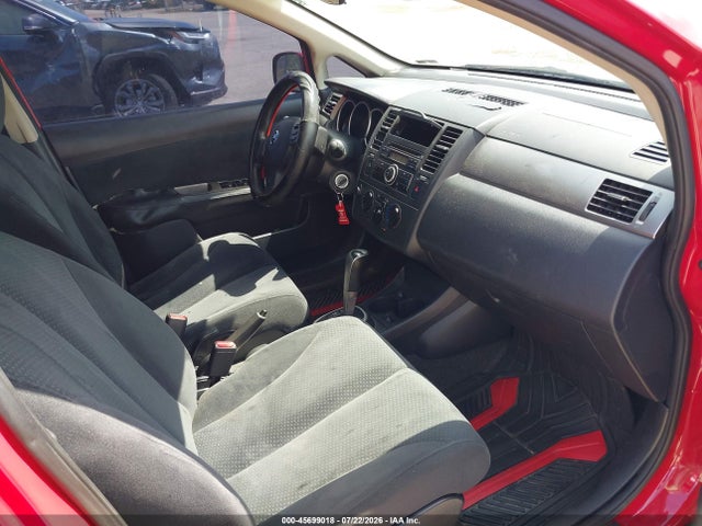 2011 Nissan VERSA 1.8S 照片 5