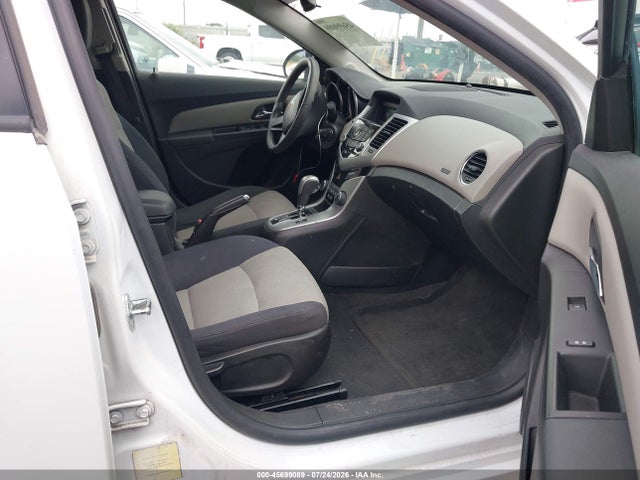 صورة 5 لـ 2015 Chevrolet CRUZE LS AUTO