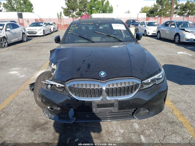 2022 BMW 330E 11