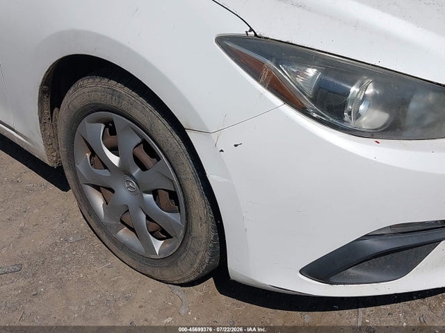 صورة 6 لـ 2014 Mazda MAZDA3 I SPORT