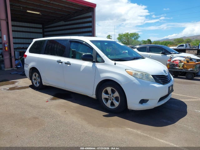 2014 TOYOTA SIENNA L V6 7 PASSENGER