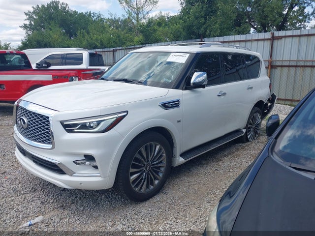 2019 INFINITI QX80 LUXE 2