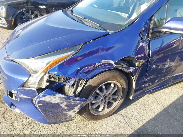 2017 Toyota PRIUS TWO — фото 6