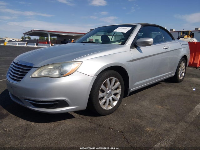 صورة 2 لـ 2011 Chrysler 200 TOURING