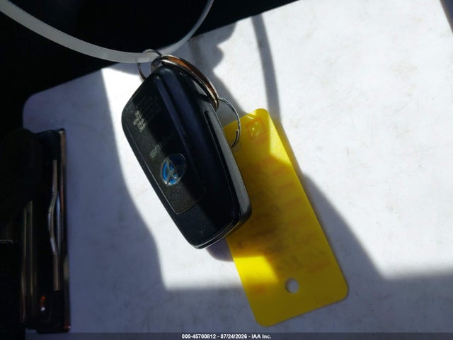 2018 Toyota PRIUS TWO — миниатюра 11