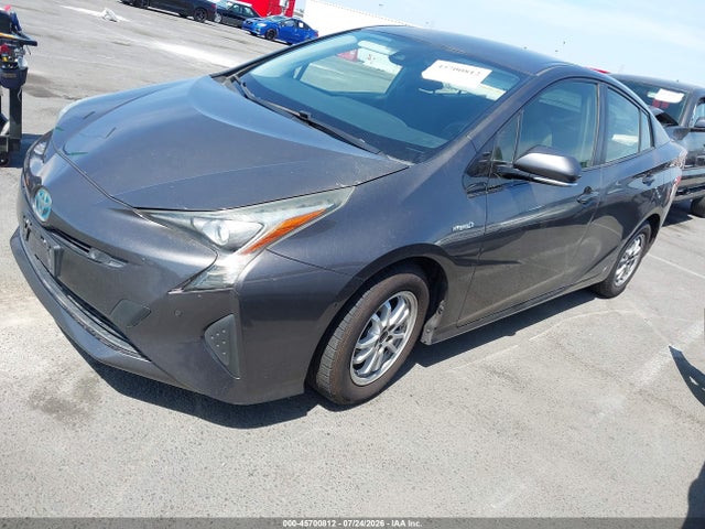 2018 Toyota PRIUS TWO photo 2