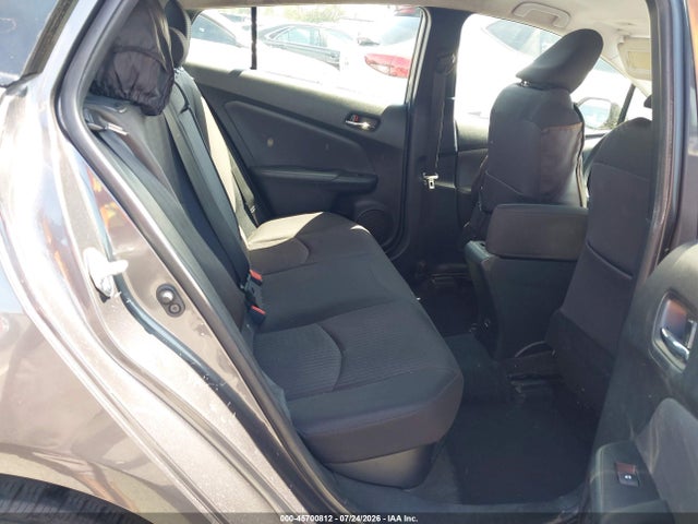 2018 Toyota PRIUS TWO photo 8
