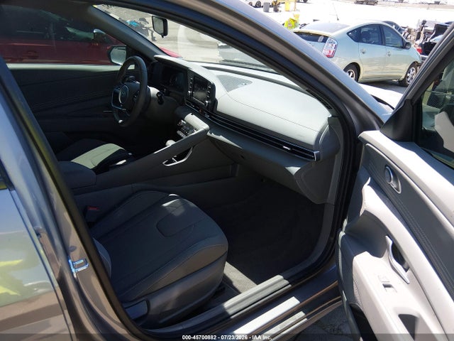 صورة 5 لـ 2025 Hyundai ELANTRA SEL SPORT