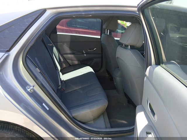صورة 8 لـ 2025 Hyundai ELANTRA SEL SPORT