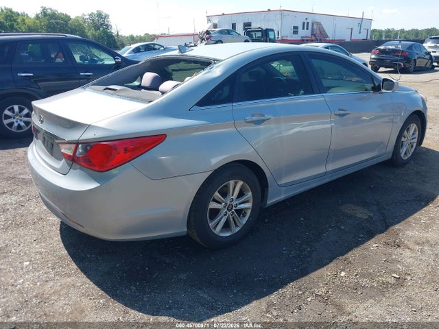 2011 Hyundai SONATA GLS — фото 4