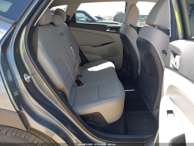 2019 HYUNDAI TUCSON SE 8